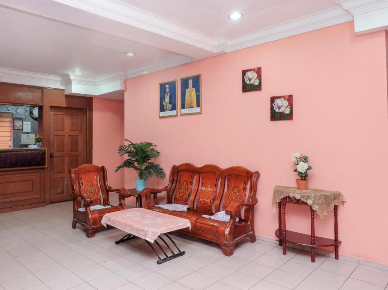 Hotel Tiara Chukai Екстер'єр фото